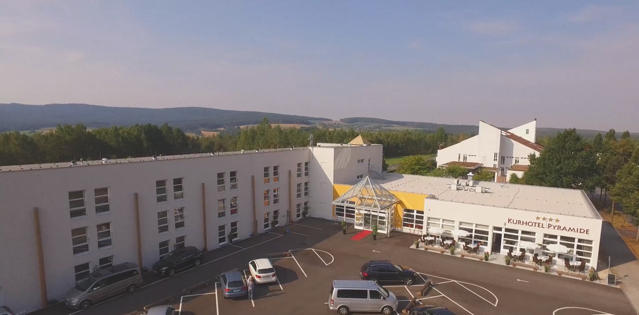 Kurhotel Pyramide Sibyllenbad Neualbenreuth Exterior photo